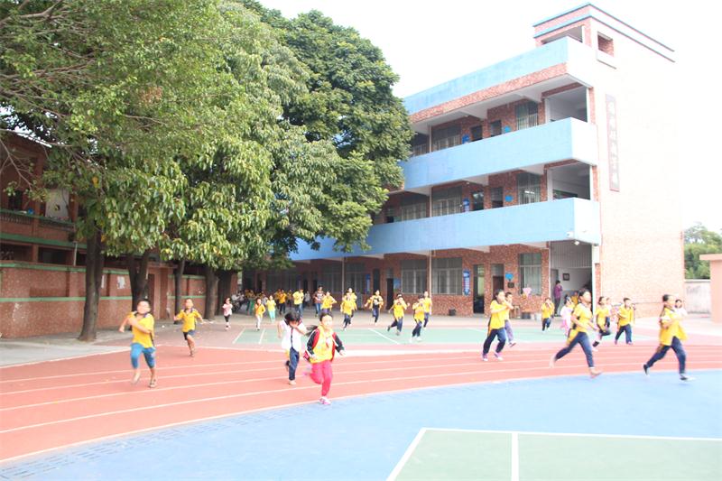 鹤山市古劳镇龙溪小学开展"119"消防日安全教育及疏散演练